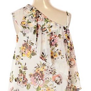 GORGEOUS Fun Ruffle Floral Top